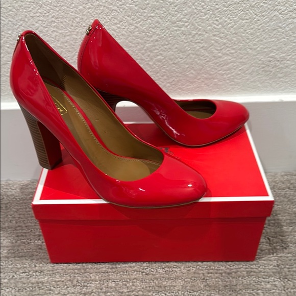 NIB Coach Shelley Patent Carnelian Heels 8.5 - Picture 1 of 13